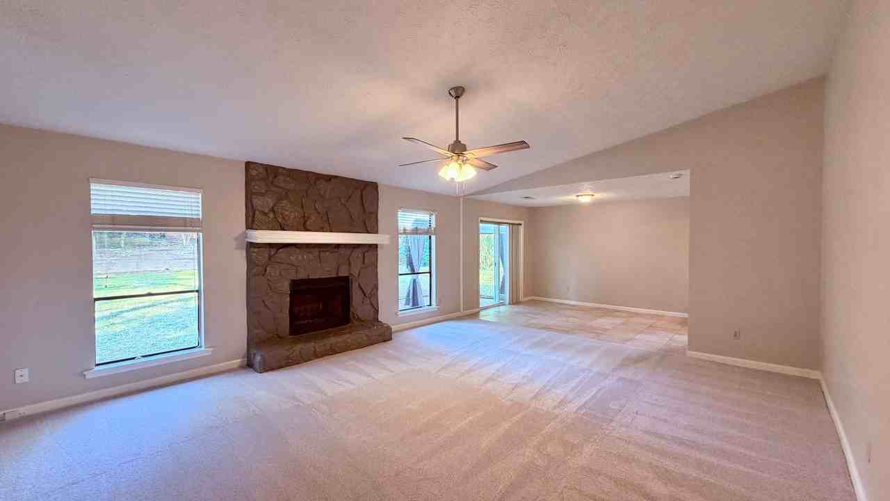 630 Lake Forest Ct - Photo 6 of 24