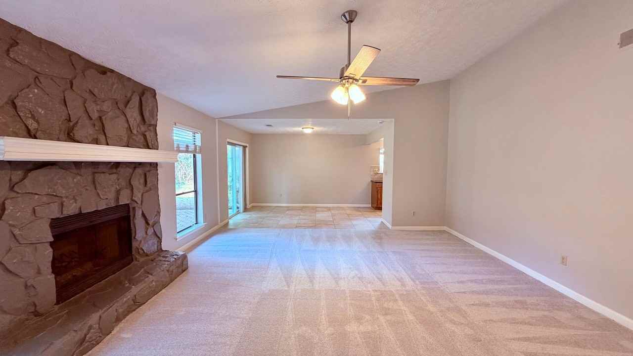 630 Lake Forest Ct - Photo 7 of 24