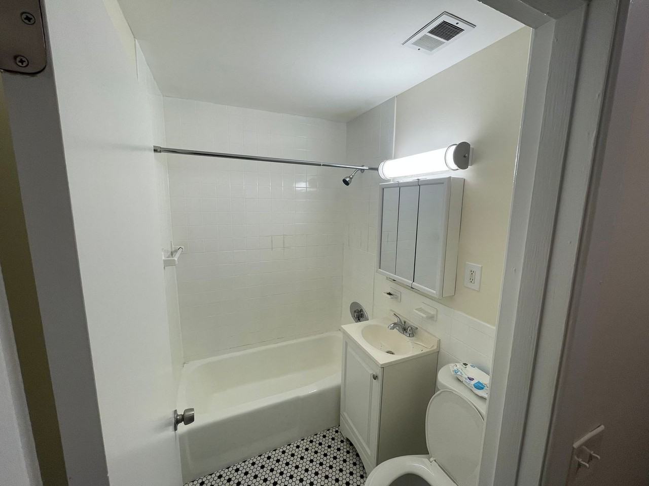 15 Whites Ave - Photo 6 of 7