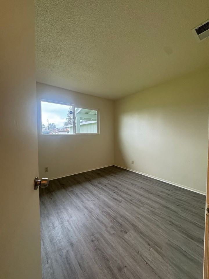 2253 Zinfandel Dr - Photo 3 of 10