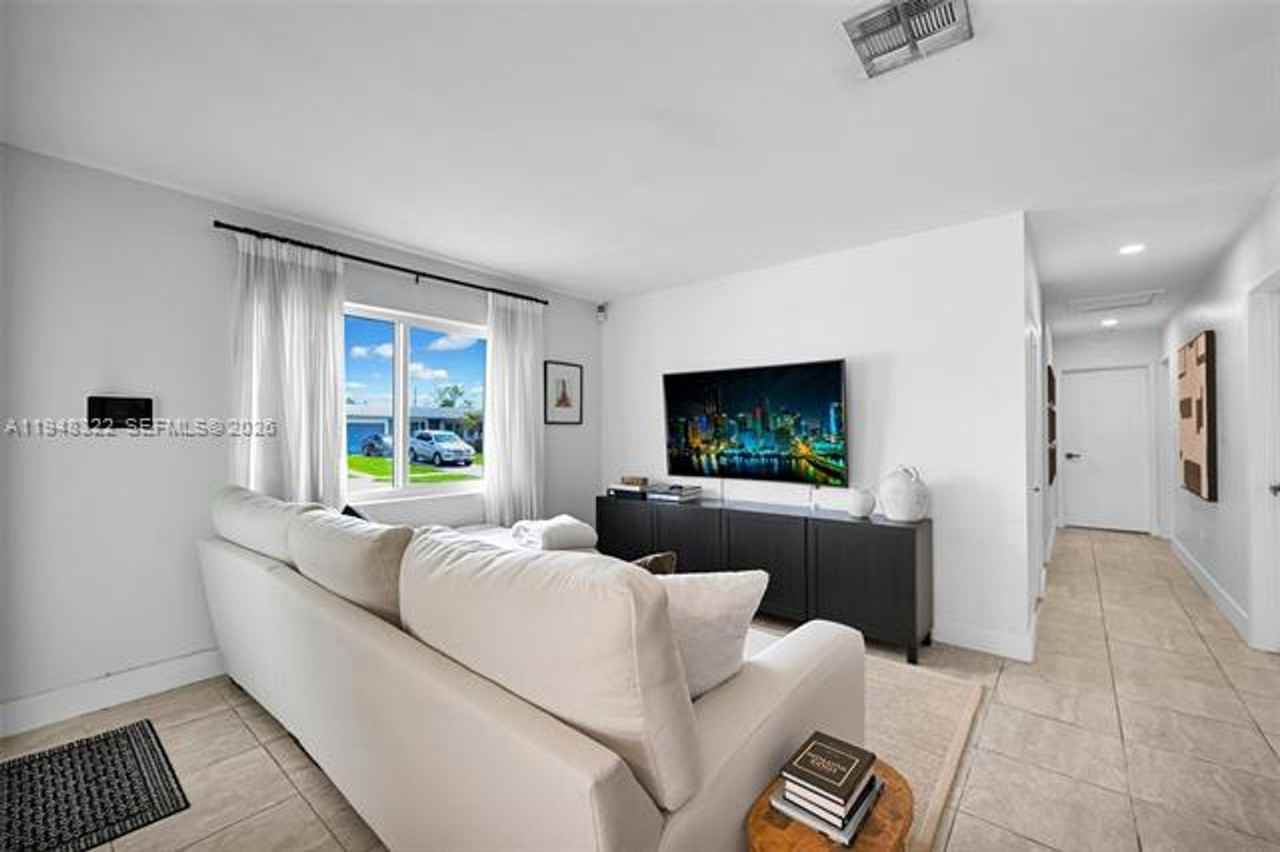 8780 8780 SW 200th Ter th 8780 - Photo 2 of 39