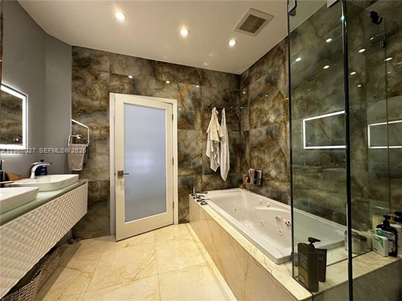 8371 8371 SW 124th Ave th 104-12 #12 - Photo 2 of 16