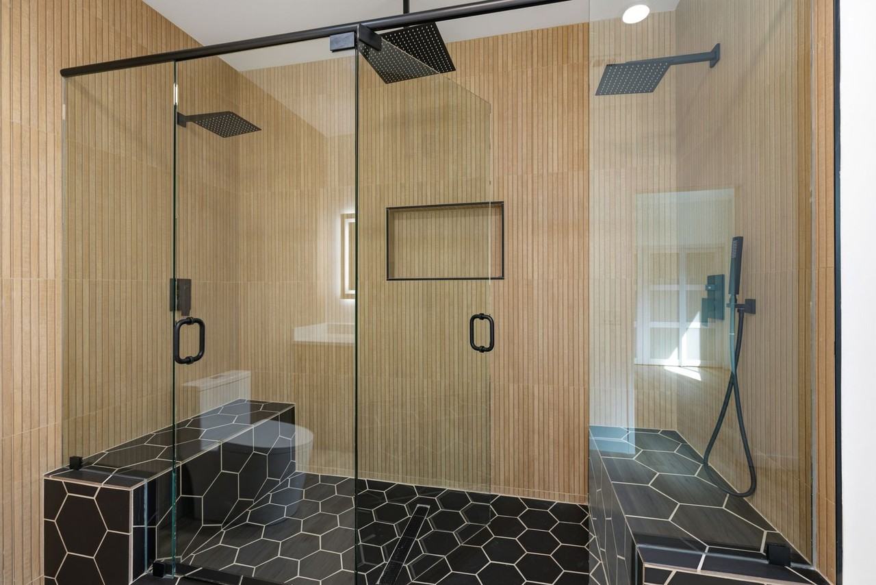 3682 3682 Curlew Street - 3682 Curlew Street - Photo 5 of 16