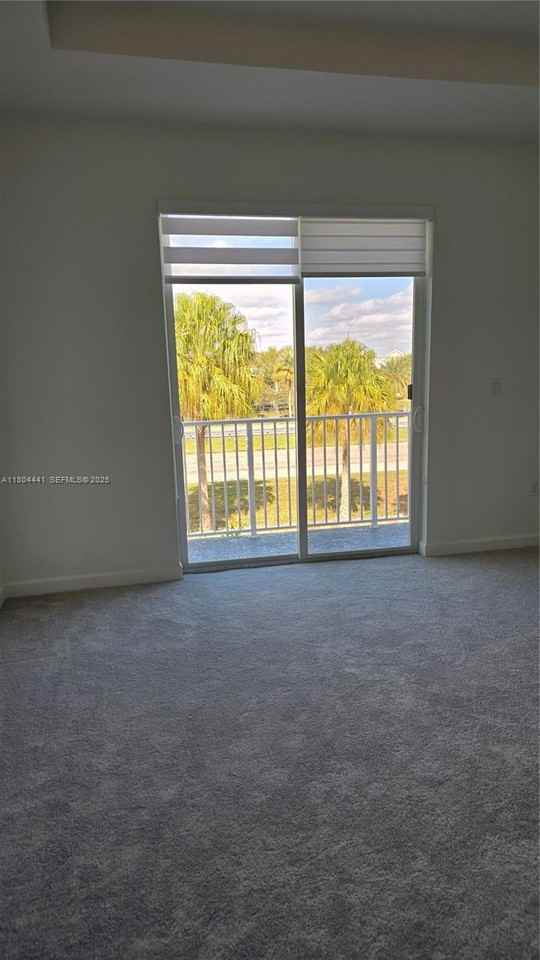 713 Southeast 13th Street Circle - Photo 5 of 26