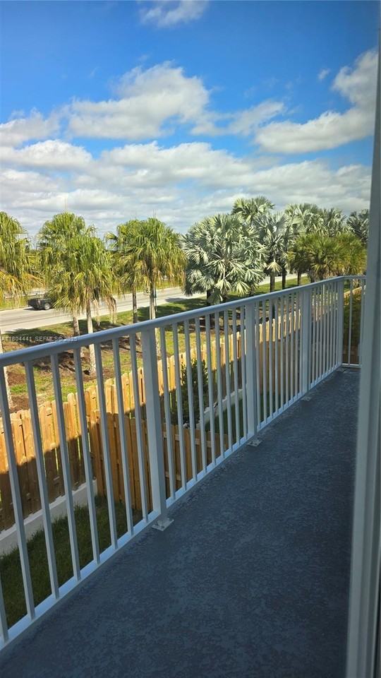 713 Southeast 13th Street Circle - Photo 7 of 26