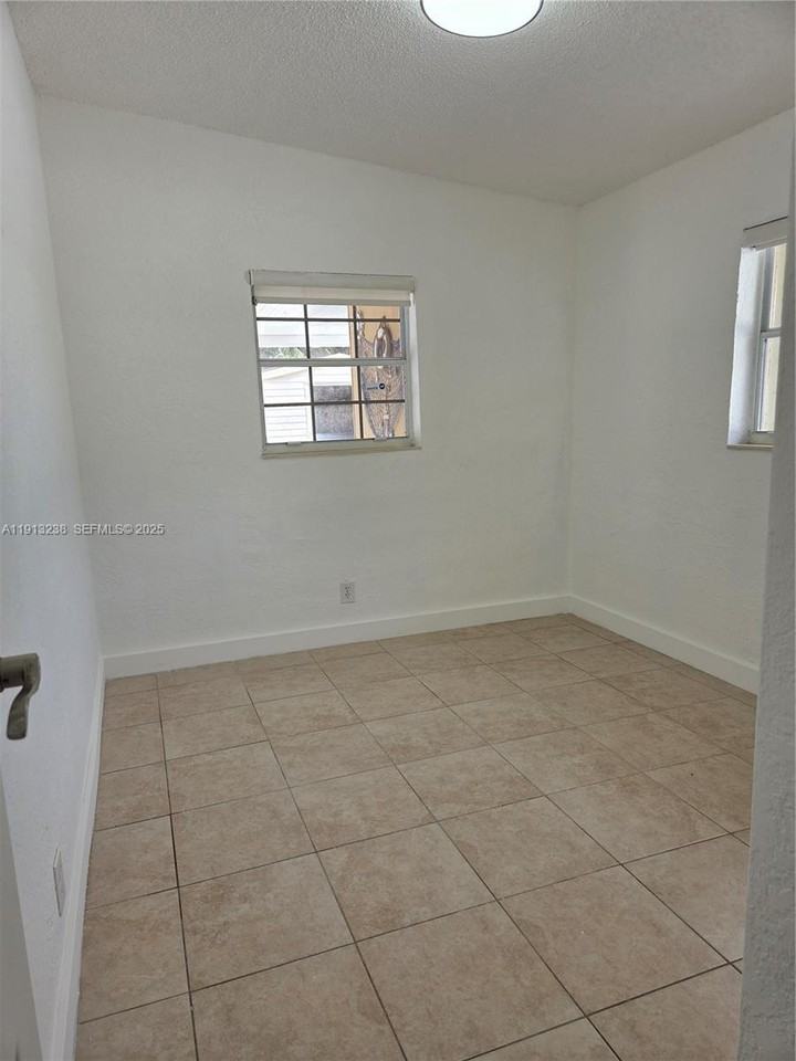 340 Southwest 78th Avenue #0 - Photo 3 of 36