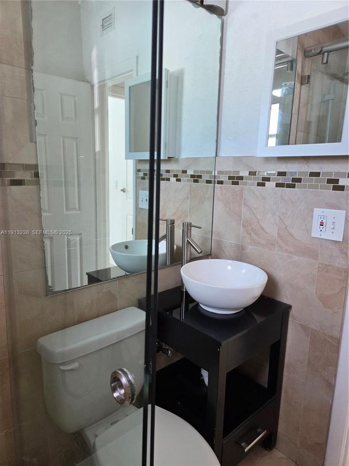 340 Southwest 78th Avenue #0 - Photo 5 of 36