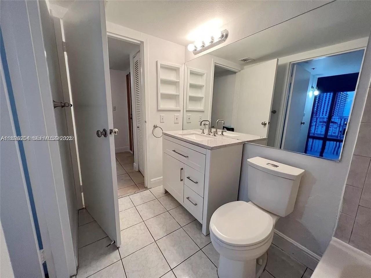 7601 East Treasure Drive #802 - Photo 5 of 25