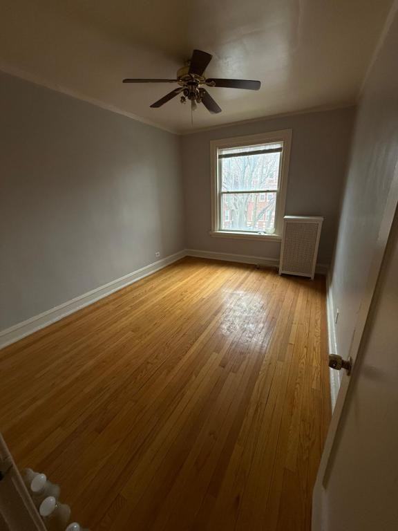 7946 S Essex Ave - Photo 5 of 9