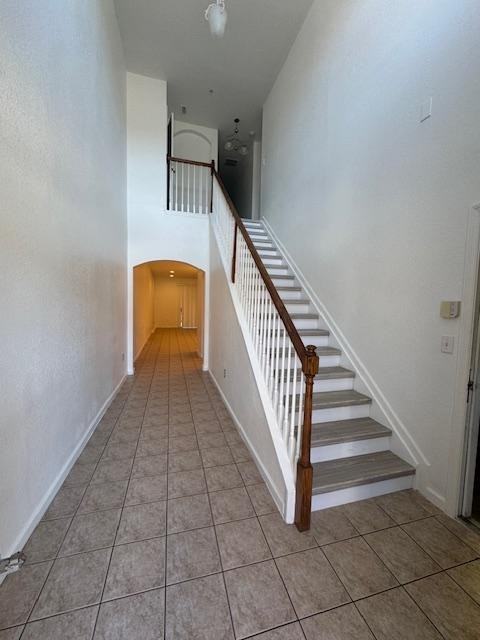 3073 Ashland Ln N - Photo 3 of 29