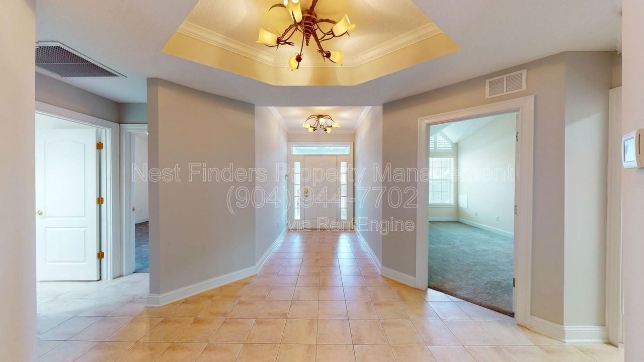 330 N Shore Cir #1122 - Photo 3 of 41