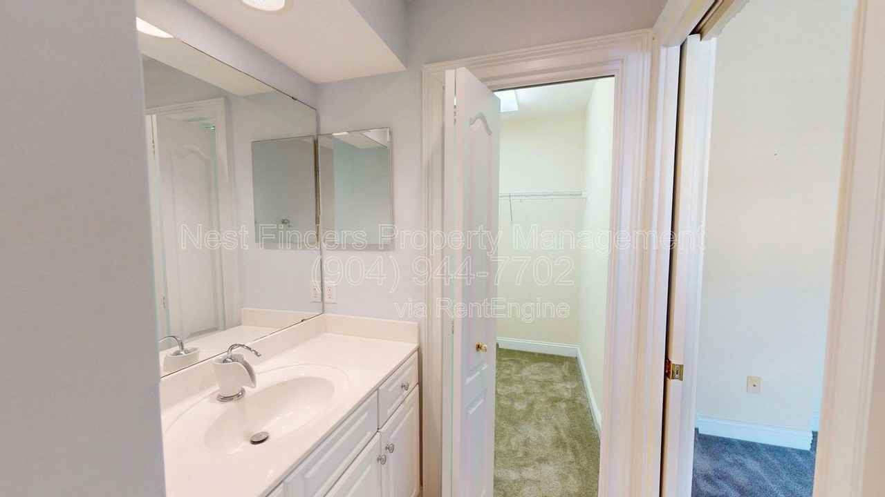 330 N Shore Cir #1122 - Photo 5 of 41