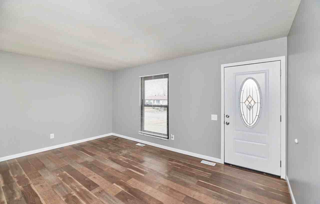 3049 Orton St - Photo 5 of 28