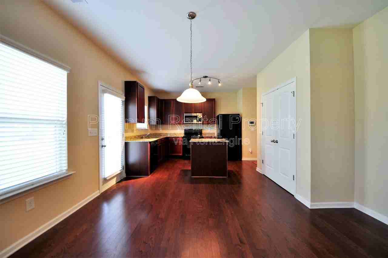 1464 Wilford Dr - Photo 5 of 30