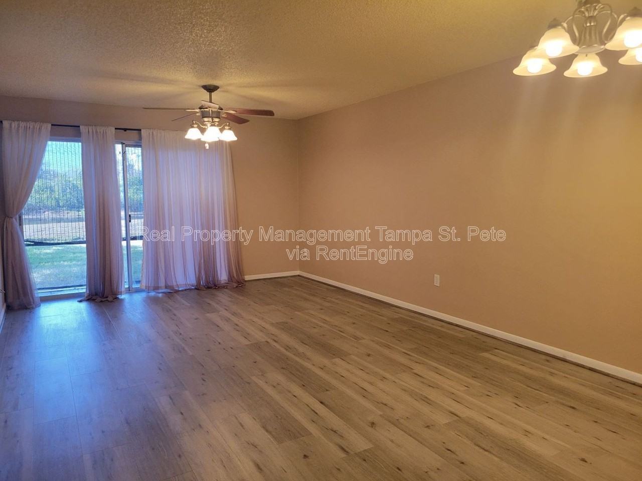 4903 Myrtle Oak Dr #14 - Photo 4 of 50