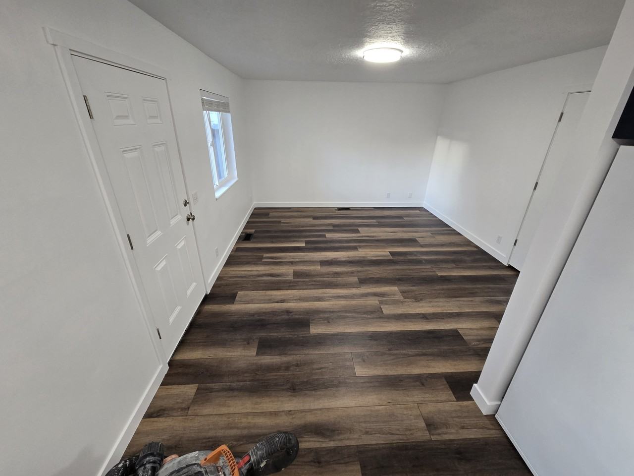 859 E Stratford Ave - Photo 7 of 9