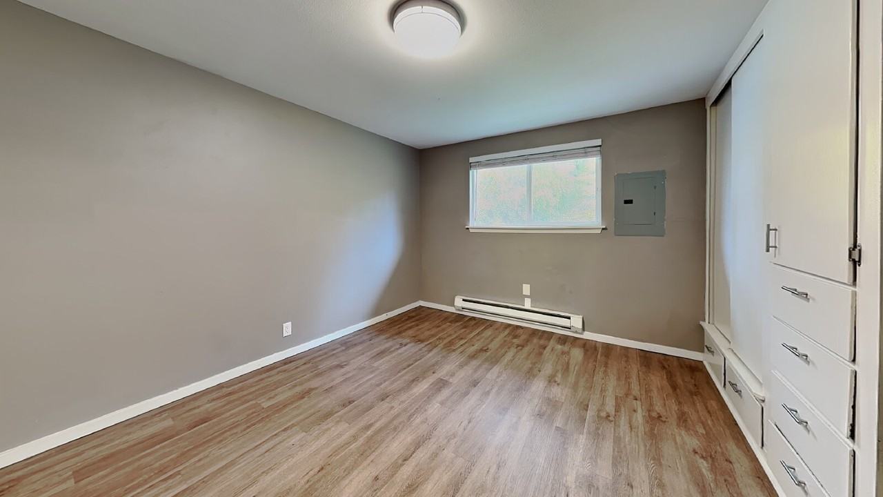 102 Summit Ave N #9 - Photo 5 of 20