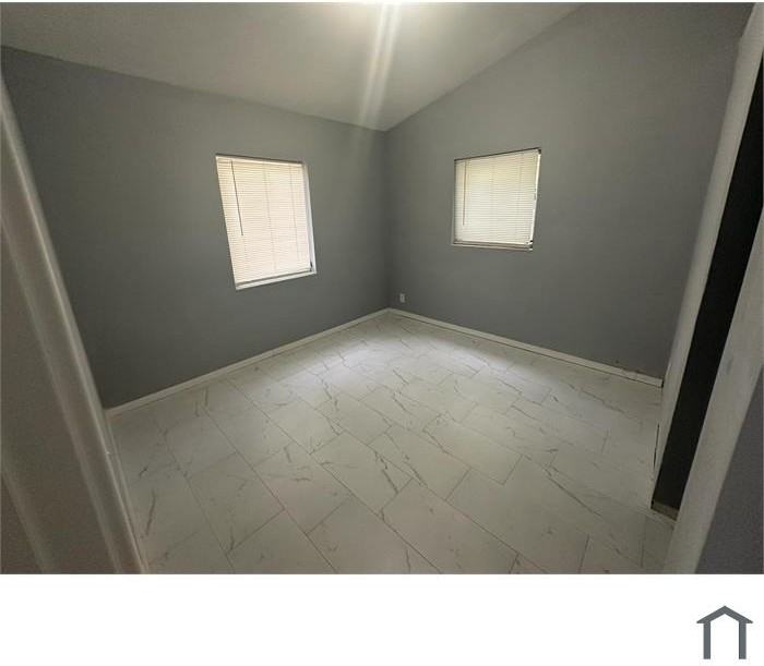 836 Nw 12th Ter #1 - Photo 5 of 7
