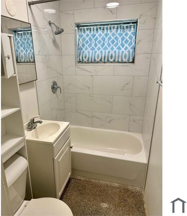 844 Nw 12th Ter #2 - Photo 4 of 7