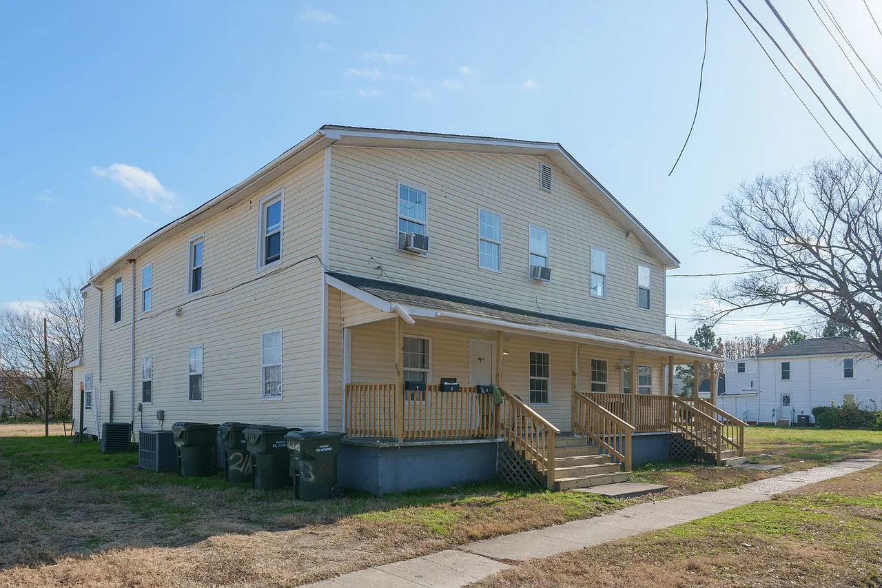 218 Spruce St #C - Photo 2 of 6