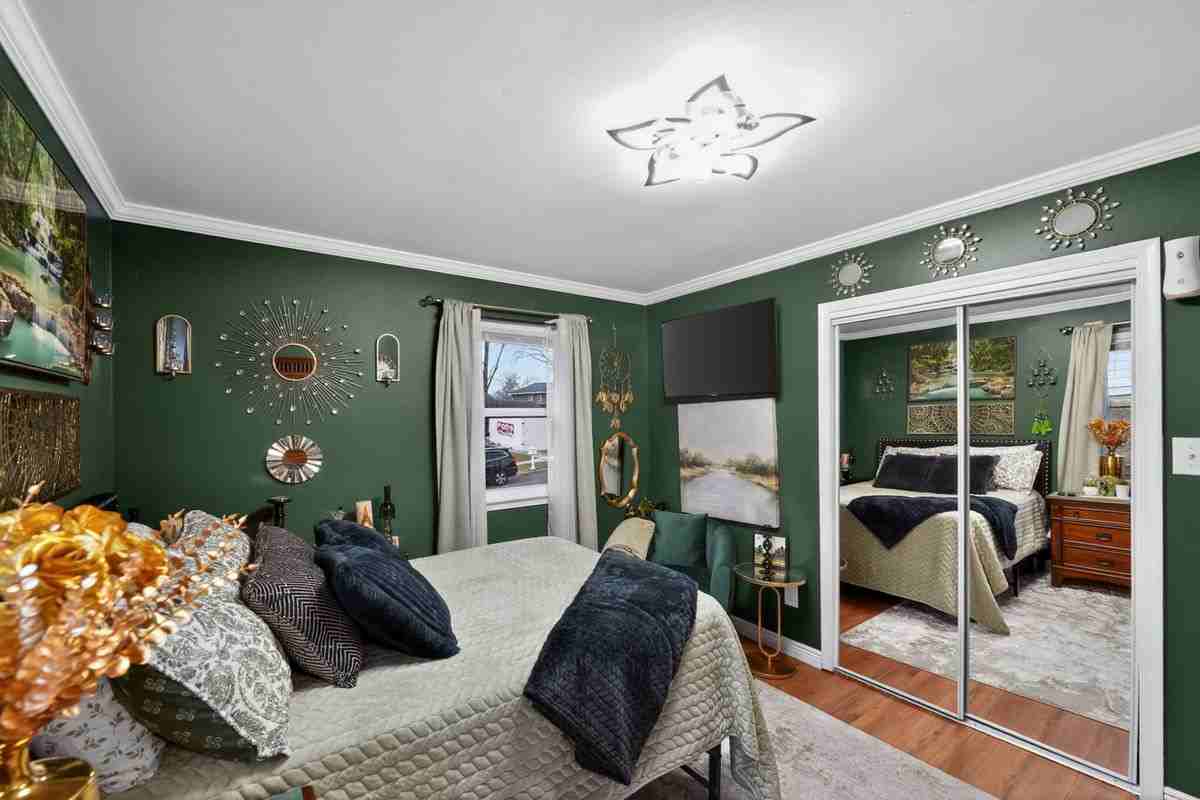 11207 Parkmont Dr - Photo 3 of 11