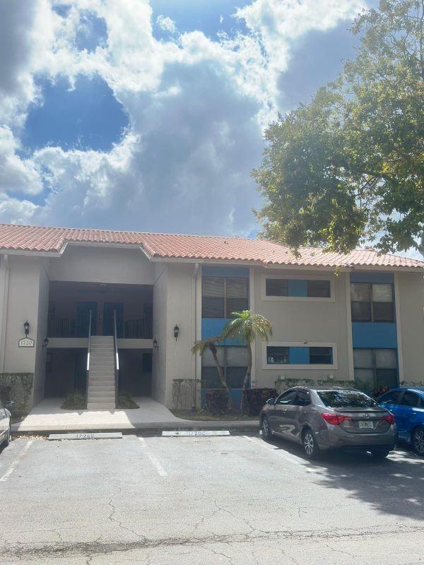 1720 Windorah Way ##H - Photo 2 of 9