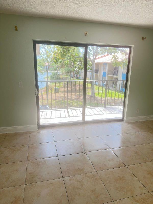 1720 Windorah Way ##H - Photo 4 of 9