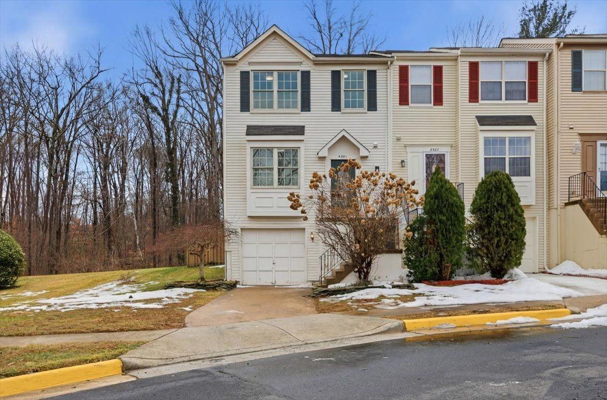 8501 Charnwood Ct - Photo 2 of 16