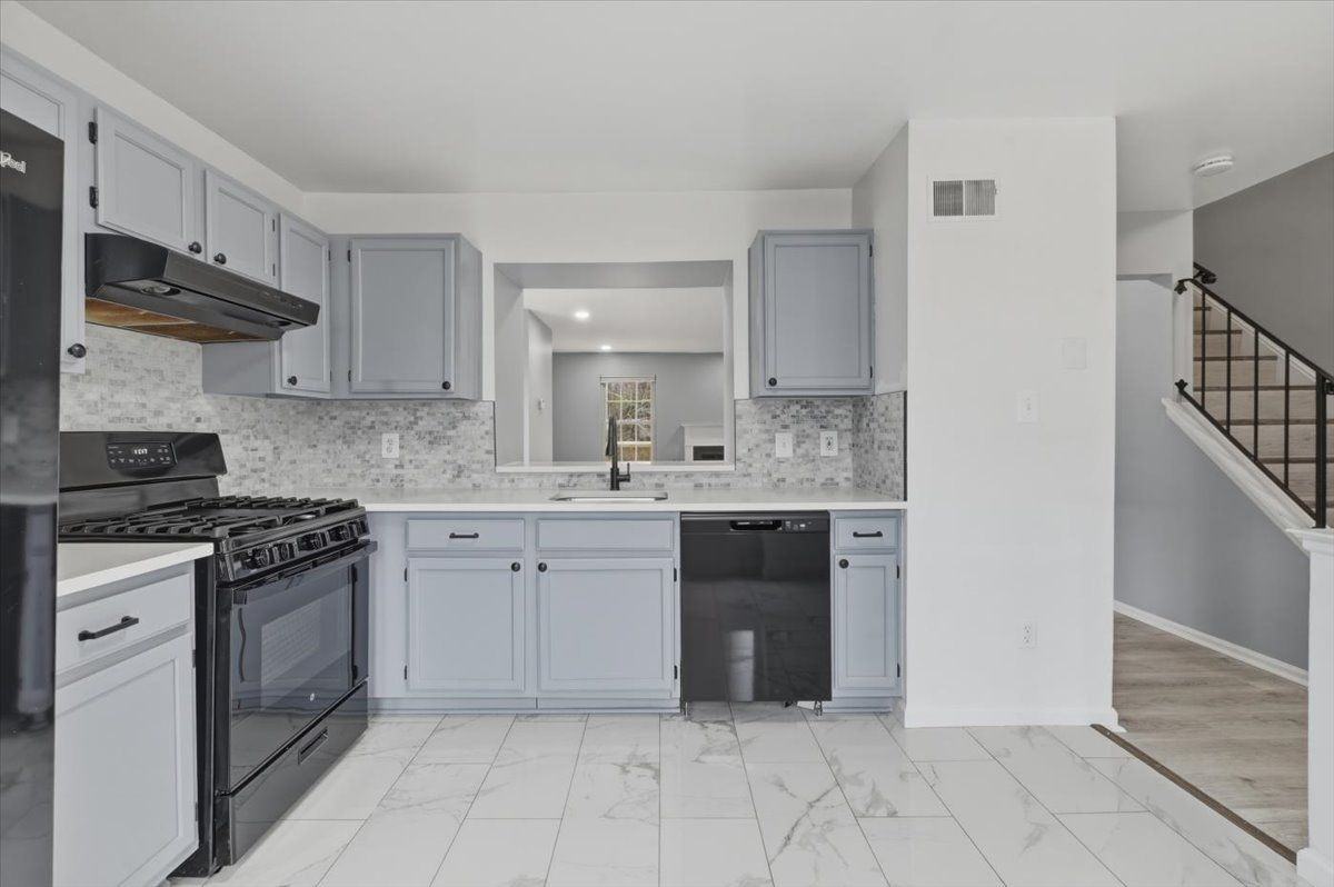 8501 Charnwood Ct - Photo 6 of 16