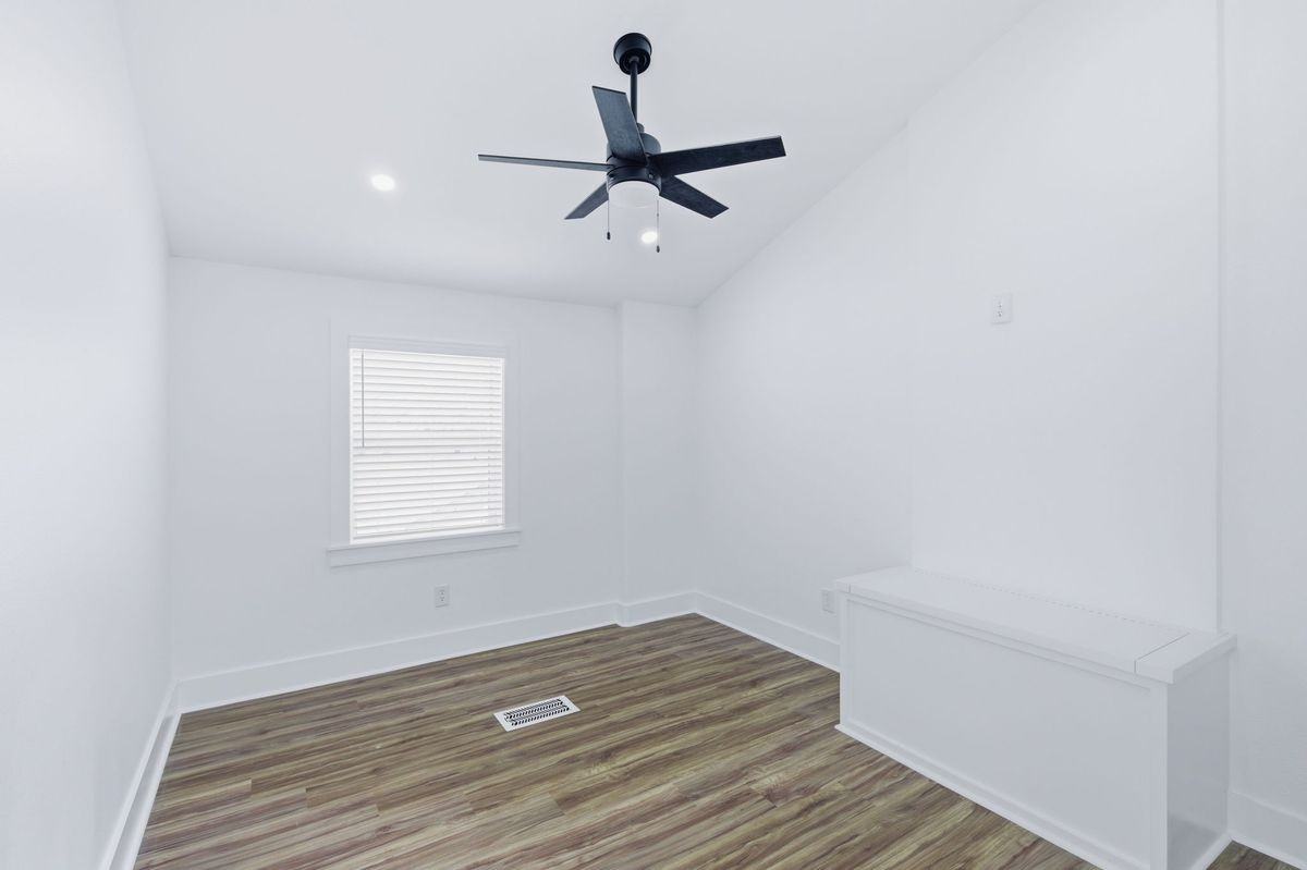 834 Koonce Rd - Photo 3 of 25