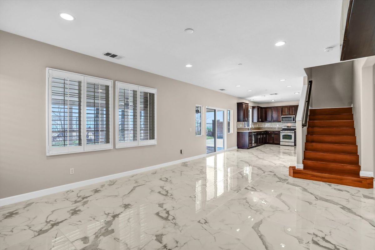 12535 Melon Dr - Photo 6 of 35