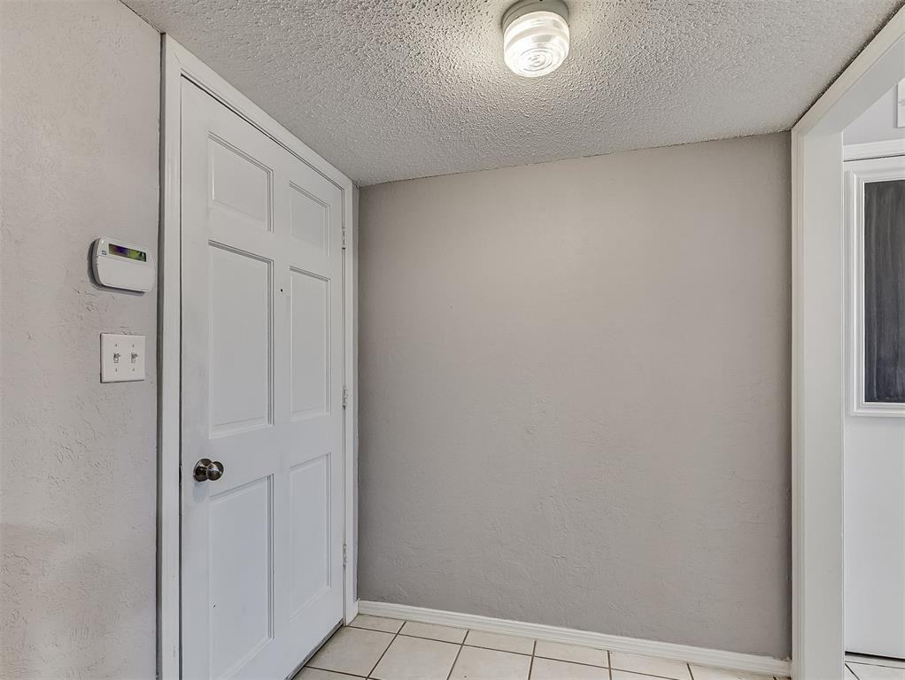 1703 E Lindsey St - Photo 7 of 44