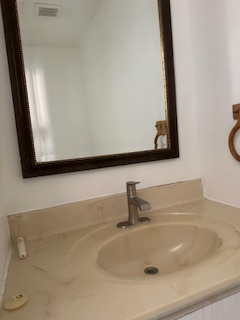 6436 Pennsylvania Ave - Photo 5 of 11