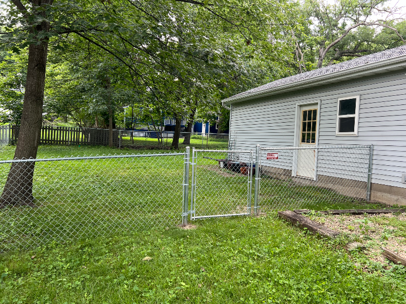 225 Teeters Ct - Photo 2 of 20