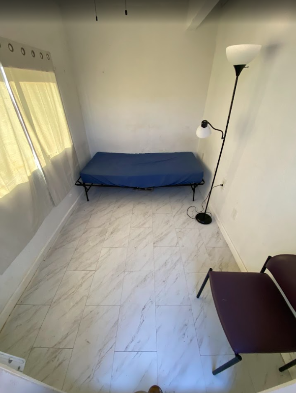 1533 Bosque Dr - Photo 4 of 10