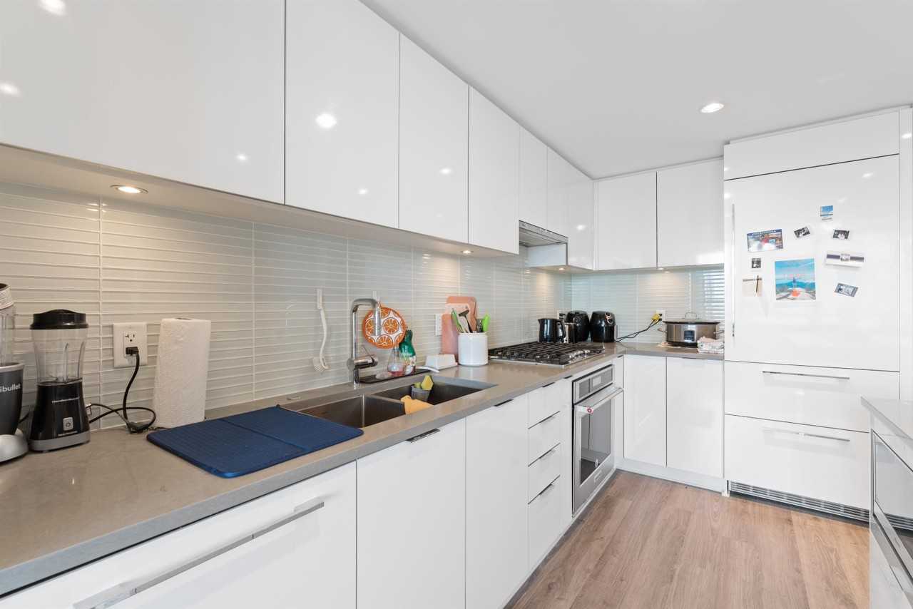 6638 Dunblane Ave - Photo 6 of 20