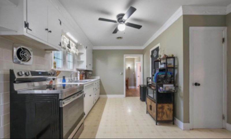 218 N Union St - Photo 4 of 15