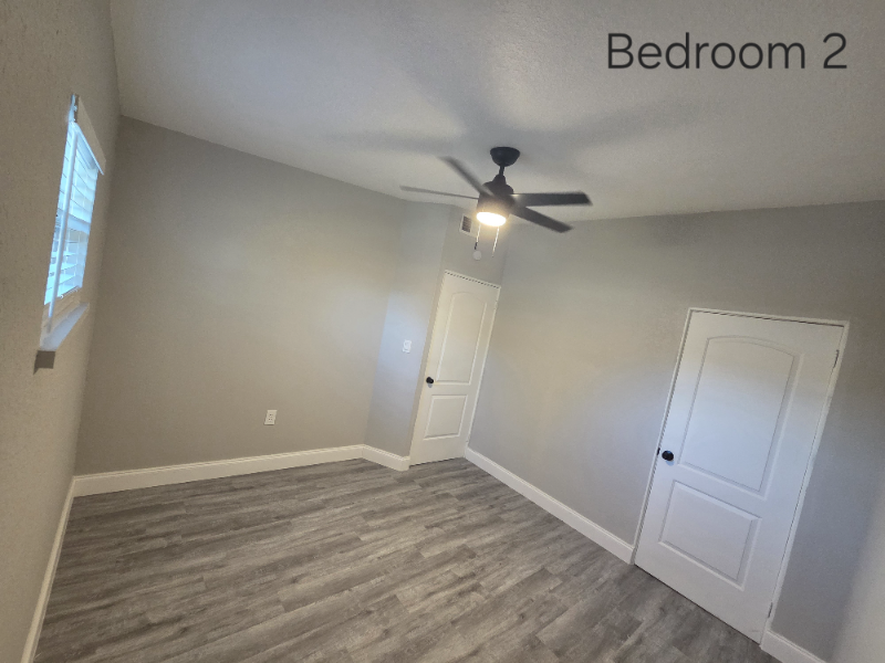 2410 11th St - Photo 4 of 10