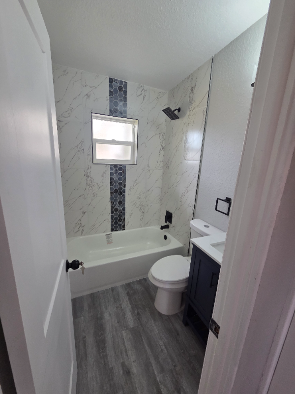 2410 11th St - Photo 6 of 10