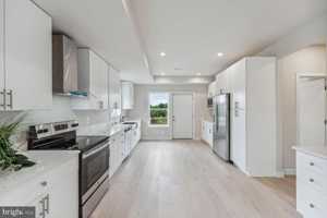 featured image of 2512 Elvans Rd Se #2