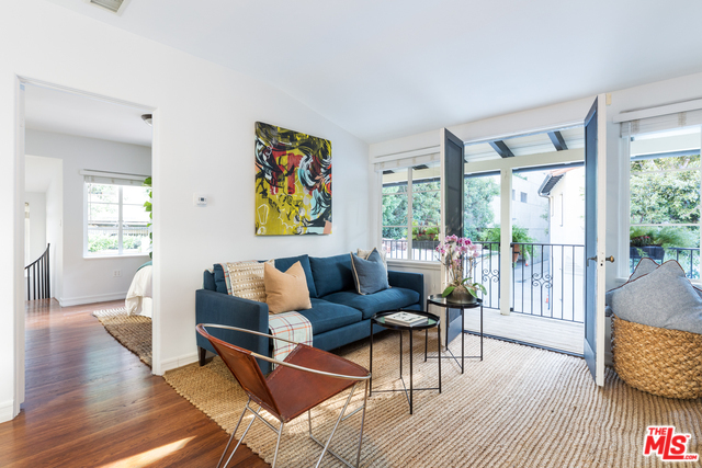 10840 Lindbrook Dr #9 - Photo 4 of 11