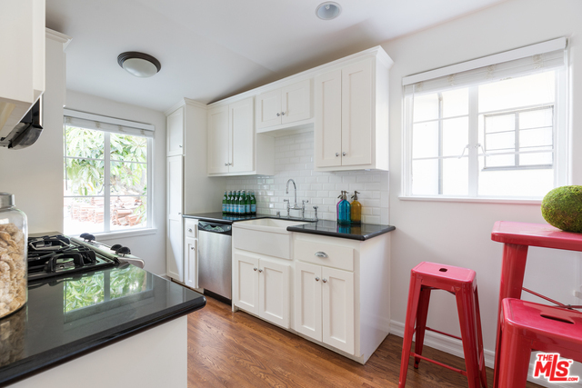 10840 Lindbrook Dr #9 - Photo 6 of 11