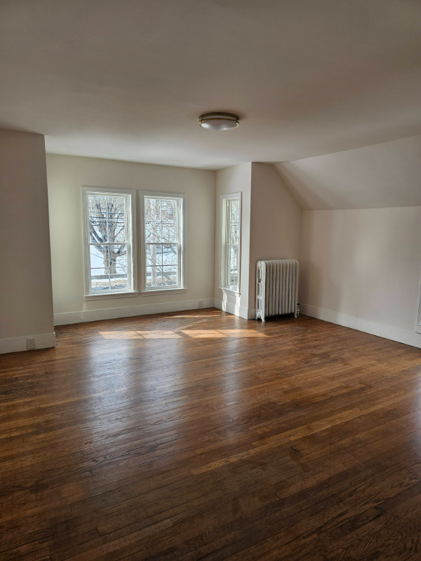 262 N State St #A - Photo 7 of 17