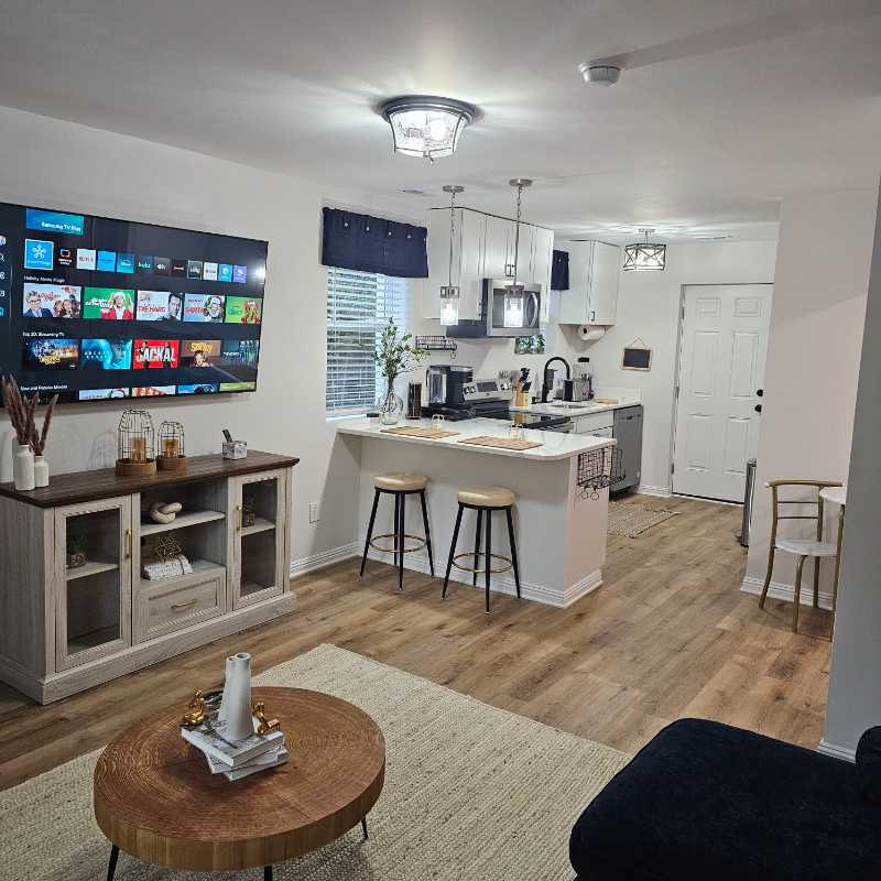 822 S Kilbourne Rd - Photo 3 of 18