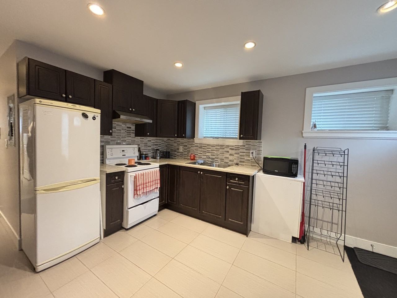 3188 East 16th Avenue - Photo 4 of 15