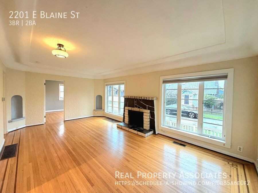 2201 E Blaine St - Photo 2 of 19