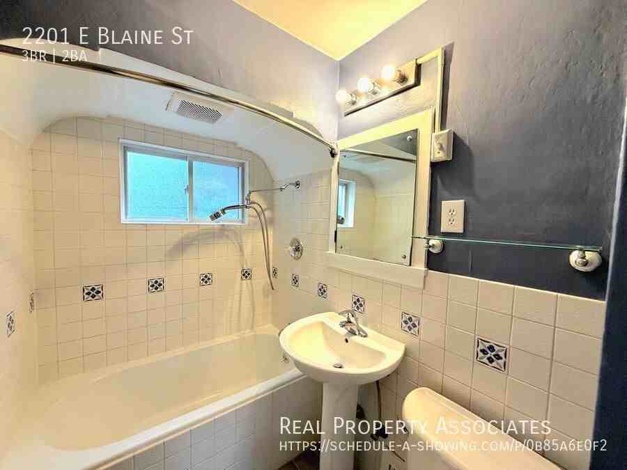 2201 E Blaine St - Photo 5 of 19