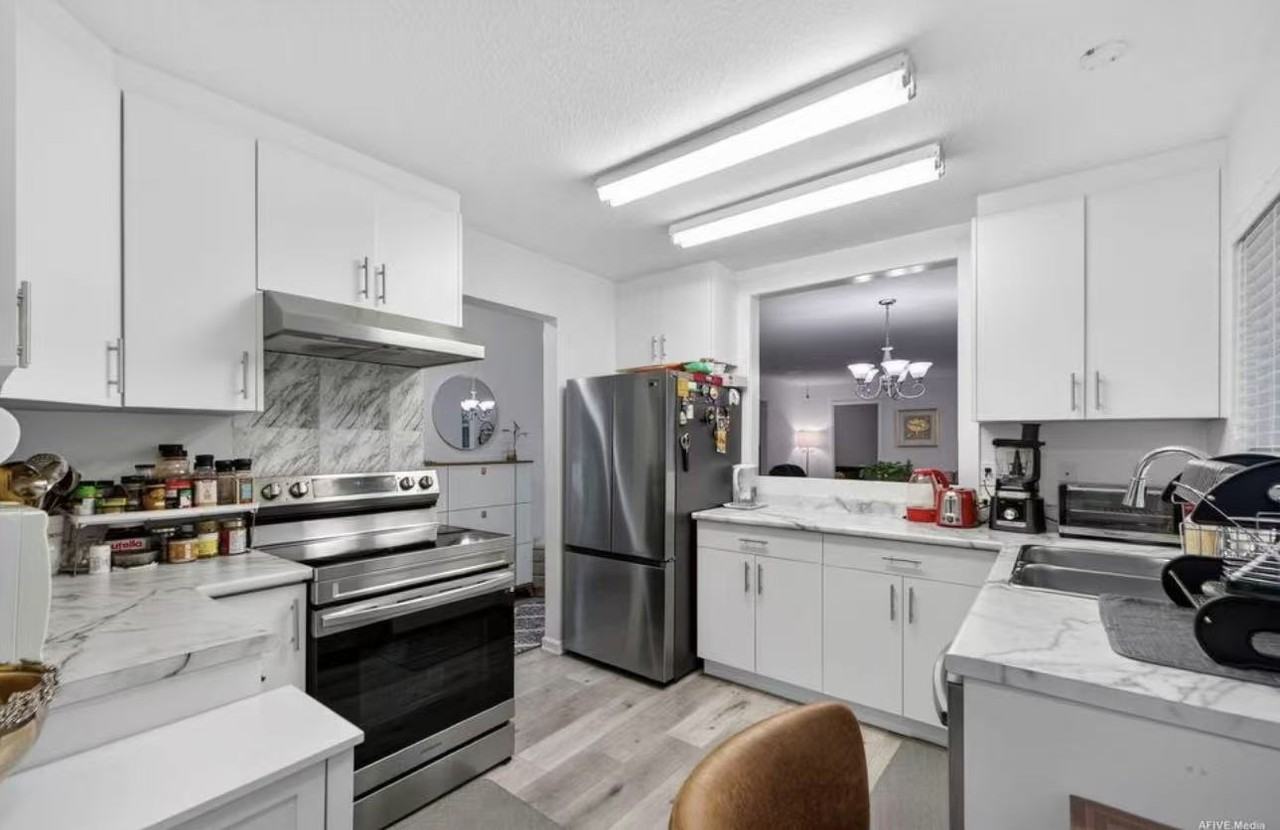 14000 18A Avenue - Photo 3 of 21