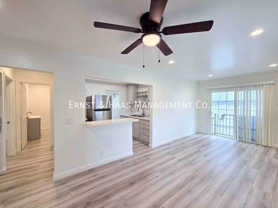 1084 Walnut Ave - Photo 5 of 23