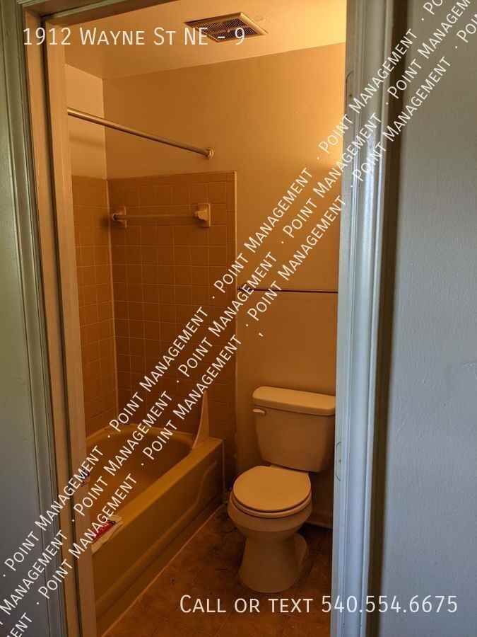 1912 Wayne St Ne #9 - Photo 3 of 6